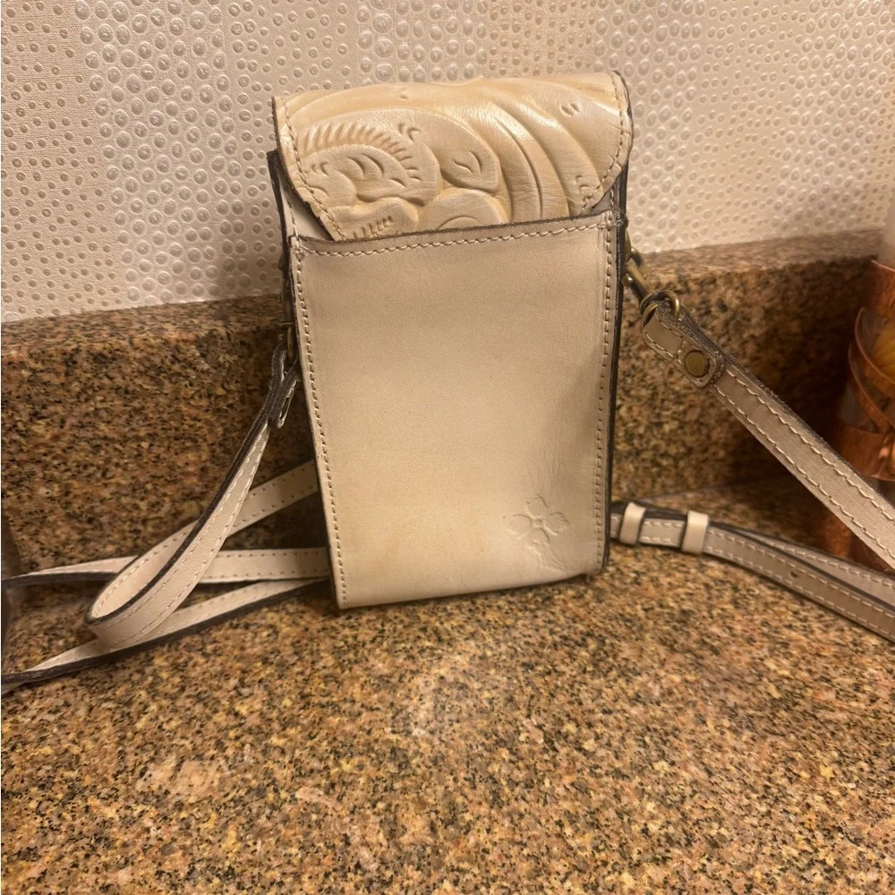 Patricia Nash Cancella Hand Tooled Leather Elegant Cream Crossbody Bag NWOT Bone